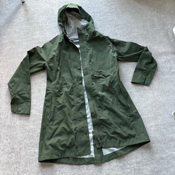 REI Jackets & Blazers - $450 QOR Women’s Green Technical Rain Jacket